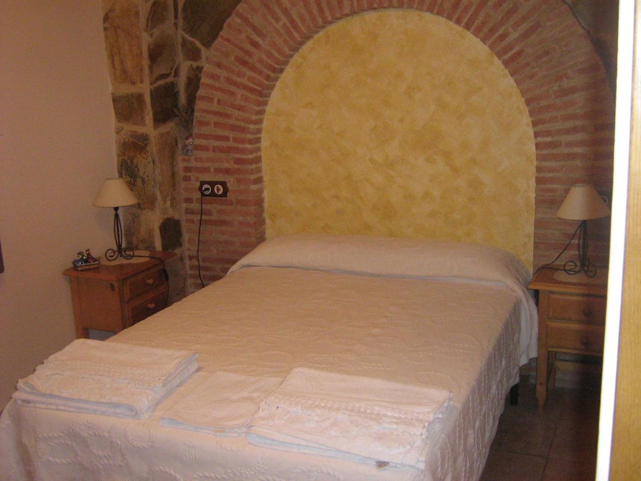 Villafeliche Hostal Sara מראה חיצוני תמונה